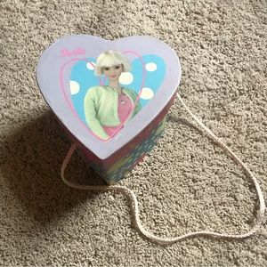1999 Barbie heart shaped box purse/carrying case